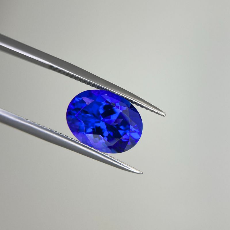 5.00 Carat Oval Cut Tanzanite Gemstone