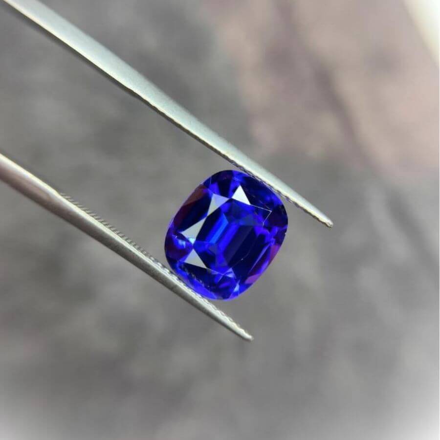 4.49 Carat Cushion Cut Tanzanite Gemstone