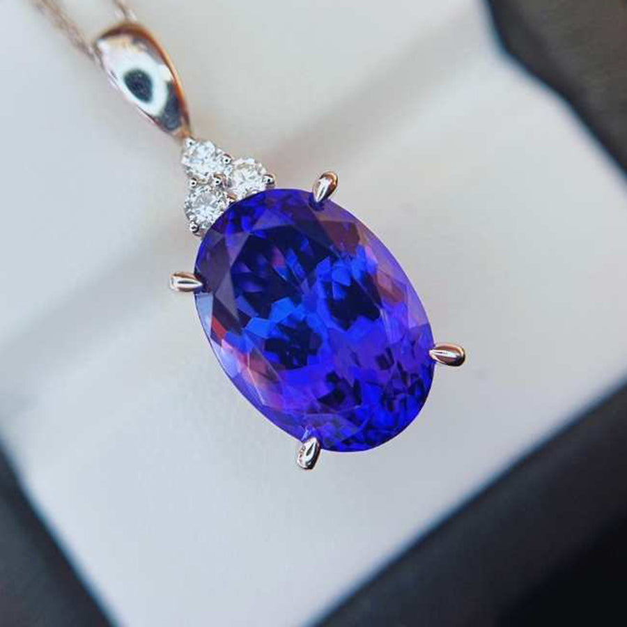 4.49 Ct Oval Tanzanite & Diamond Pendant