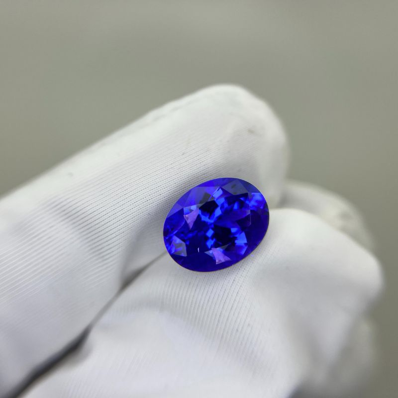 5.00 Carat Oval Cut Tanzanite Gemstone