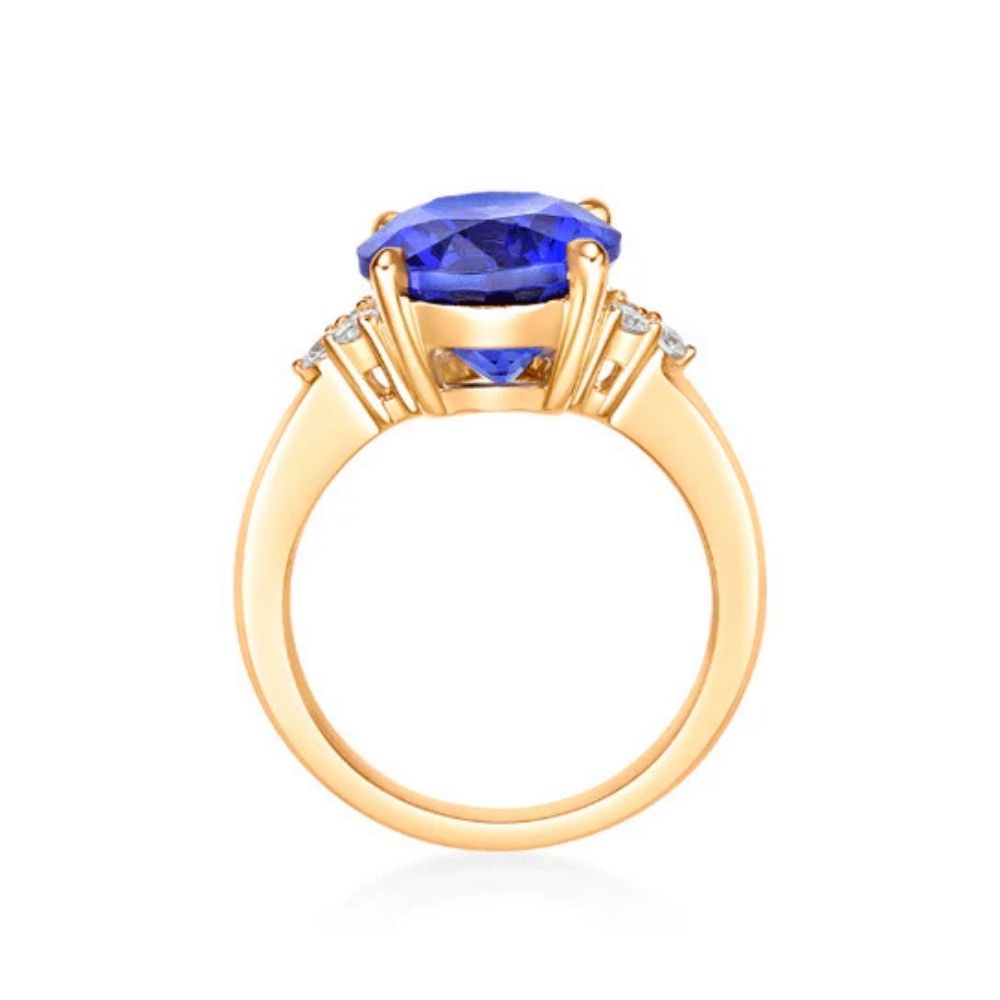 Exceptional 7.50 Ct Oval Tanzanite Ring