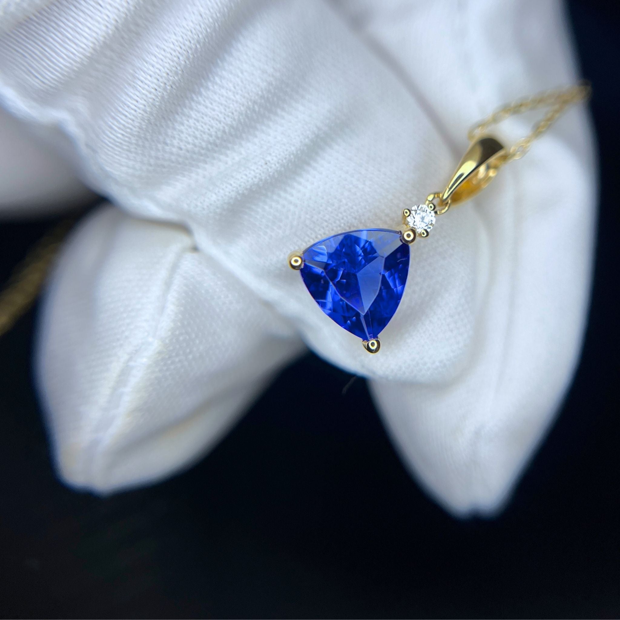 trillion cut tanzanite necklace