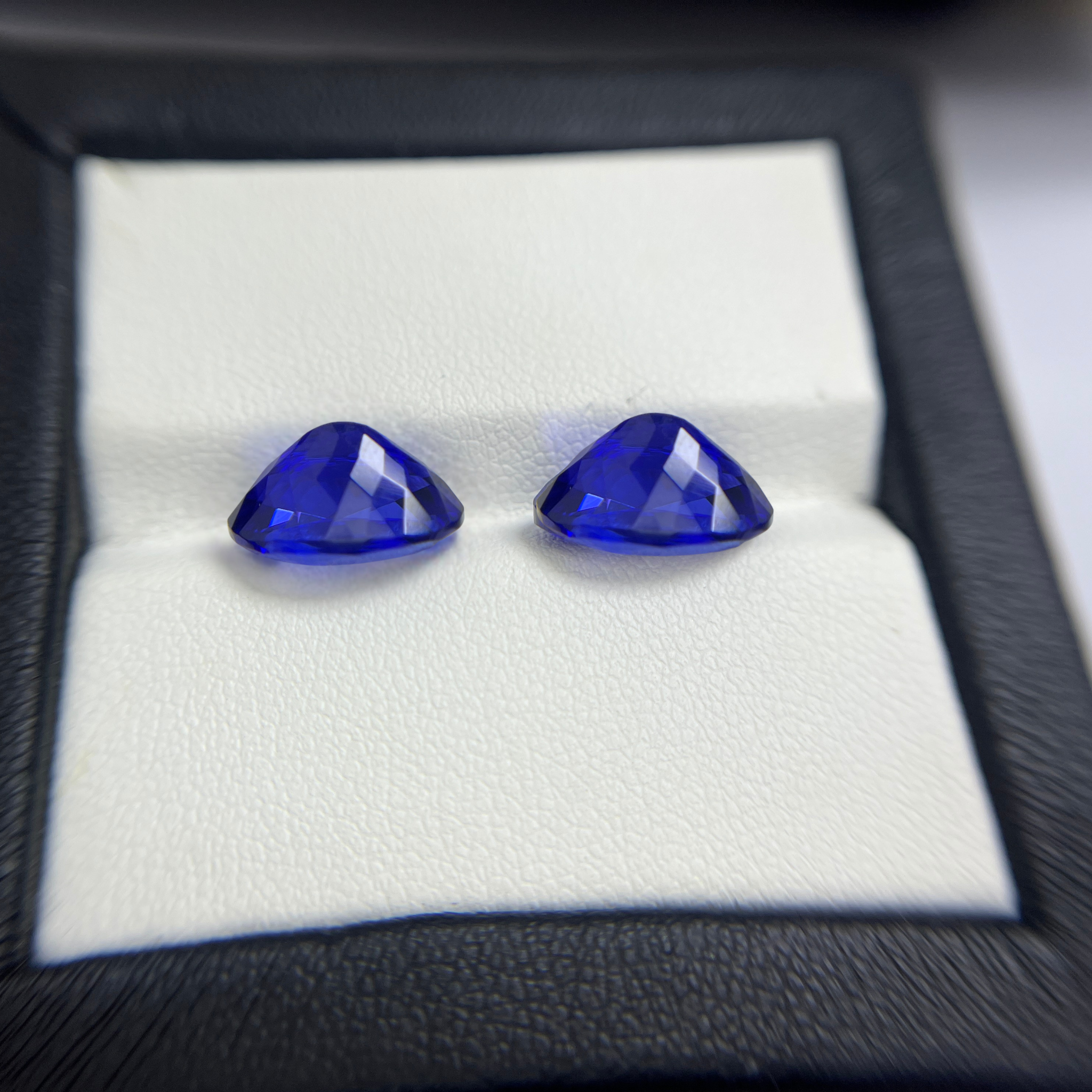 Exceptional Pair of Oval Tanzanites – Near 10 Carats Total