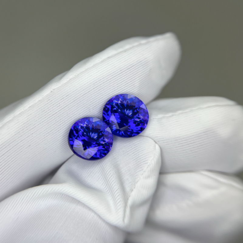 Exceptional 10 mm Matching Round Tanzanite Pair – Rare & Top Color
