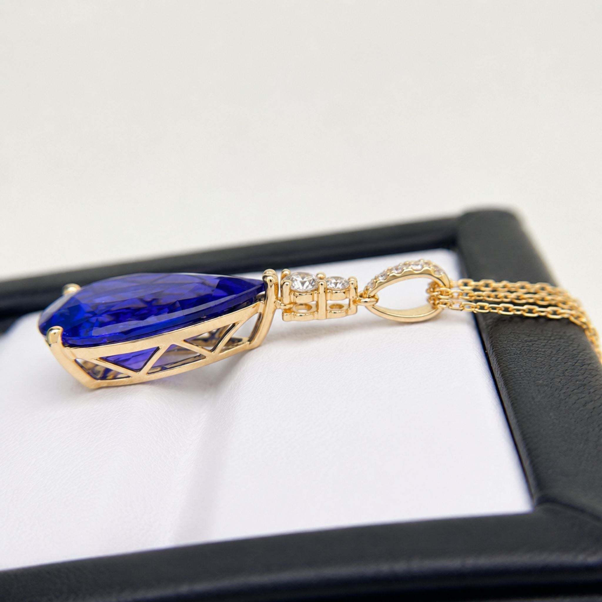 Exceptional Pear Shaped Tanzanite Pendant 10 Carats
